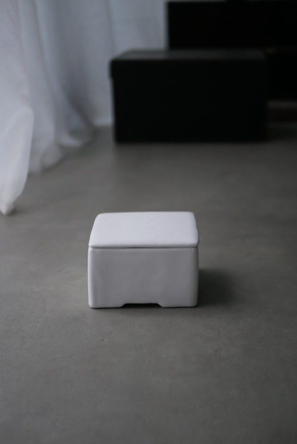 デルフト釉　陶箱　/ タナカシゲオ