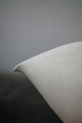 片口　オブジェ　Bone White 半磁器　/  Kanako Yoshida