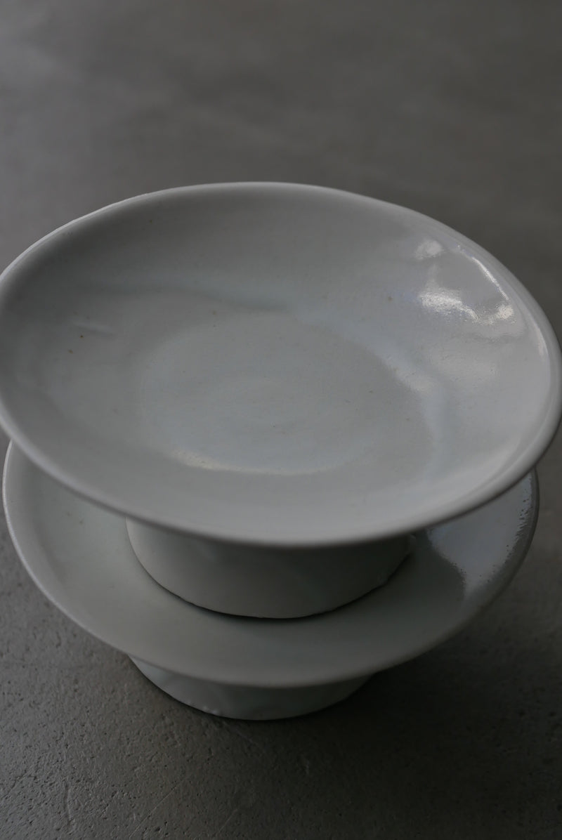 白瓷台皿　/ タナカシゲオ　