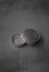 小箱　蓋物　茶入れ　銀肌　/ Akari Sato