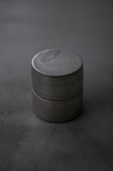 小箱　蓋物　茶入れ　銀肌　/ Akari Sato