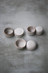 小箱　蓋物　月肌　soil gray / Akari Sato