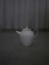 白磁　scrach tea pot 2/ Takahiro Yahagi