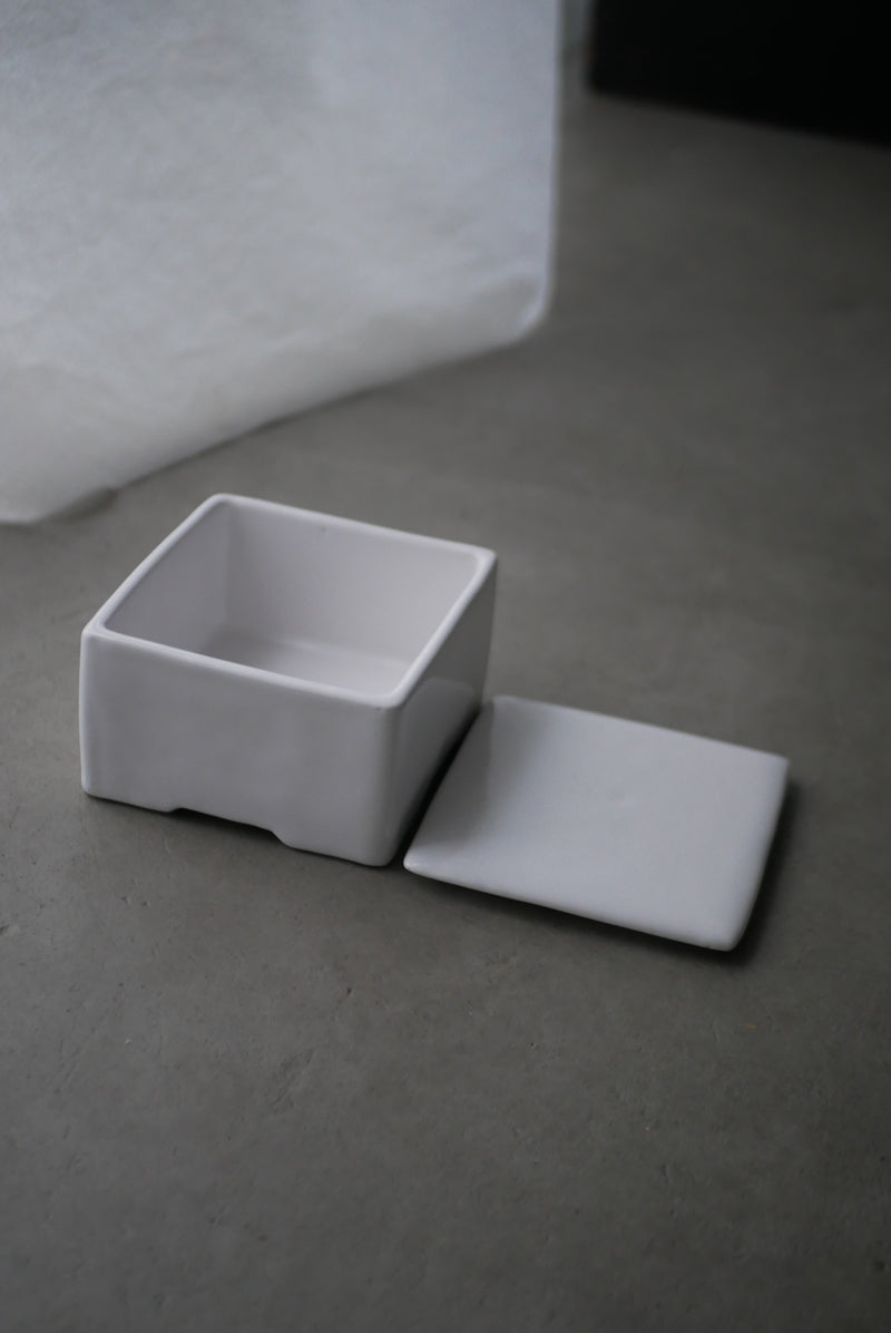 デルフト釉　陶箱　/ タナカシゲオ