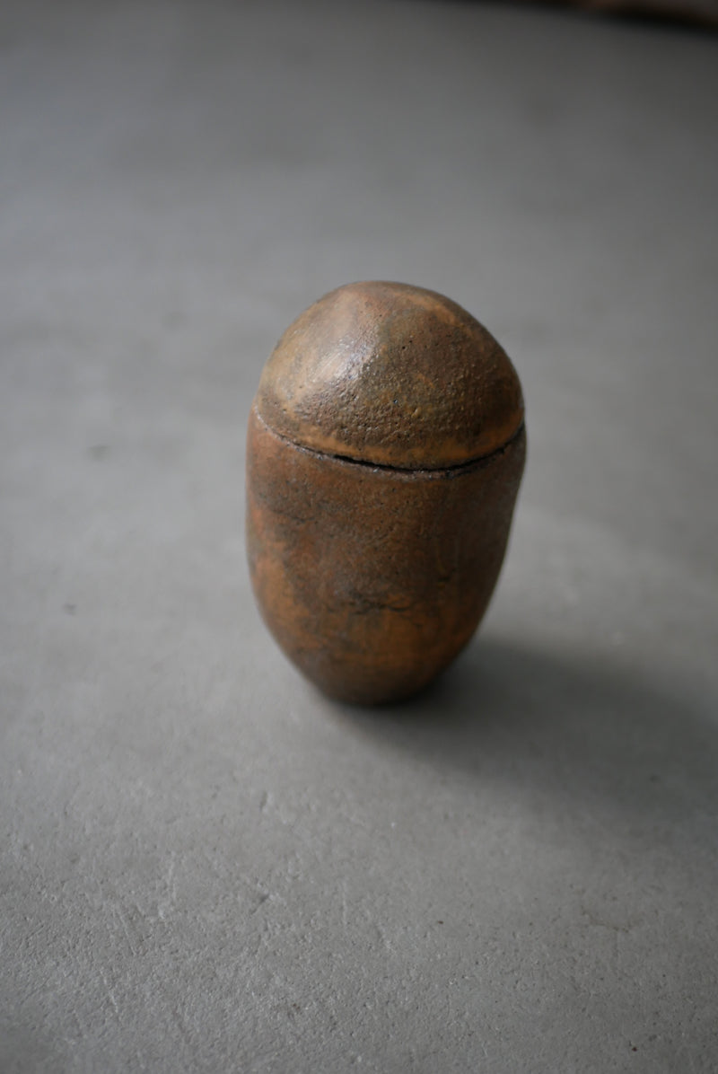 古色　蓋もの  茶入れ  /菊地　亨