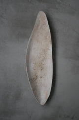 花片オブジェ　大　白化粧土　楢灰　基本フォーマット/  Kanako Yoshida