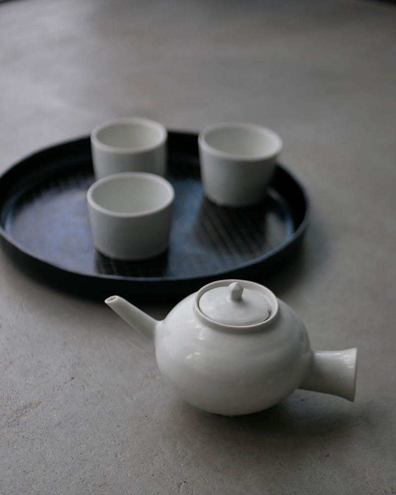 白瓷棒手茶壺　/ タナカシゲオ