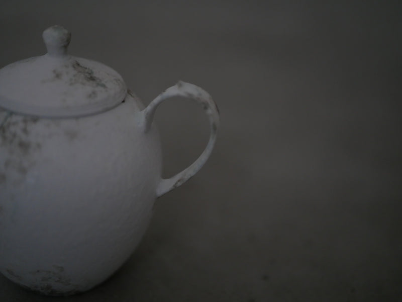 白磁　scrach tea pot 3/ Takahiro Yahagi