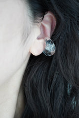 moment glass  earcuff / shisui