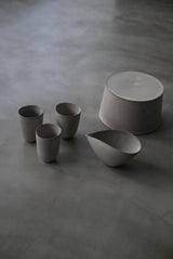 曲線の　片口　月肌　soil gray　 / Akari Sato