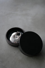 小箱　蓋物　黒肌　/ Akari Sato