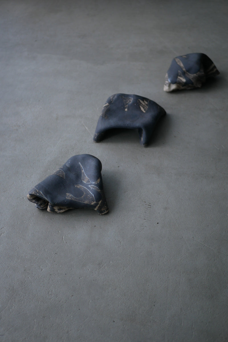 陶布　台皿　炭化景色  /菊地　亨