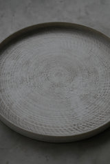 plate rim scratch gray