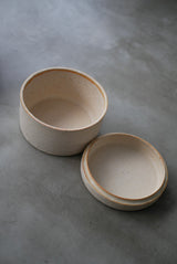 石肌　陶箱　/ Akari Sato