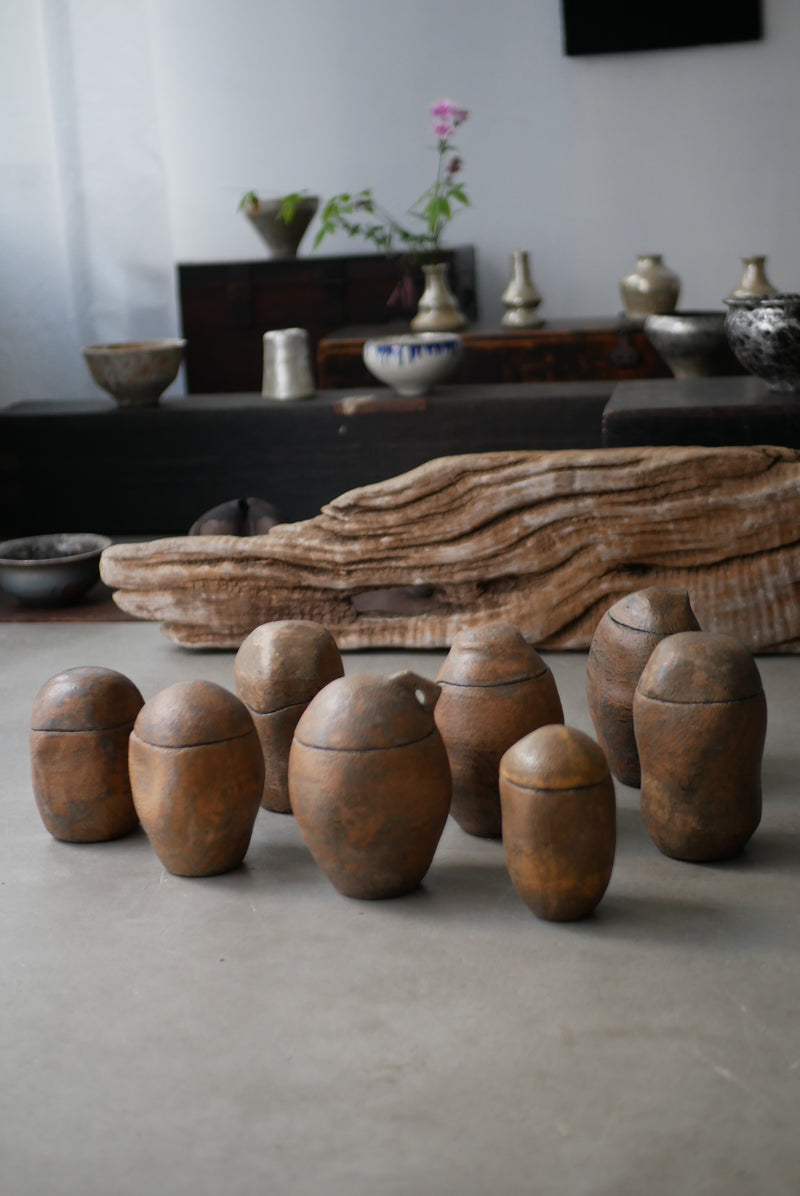 古色　蓋もの  茶入れ  /菊地　亨