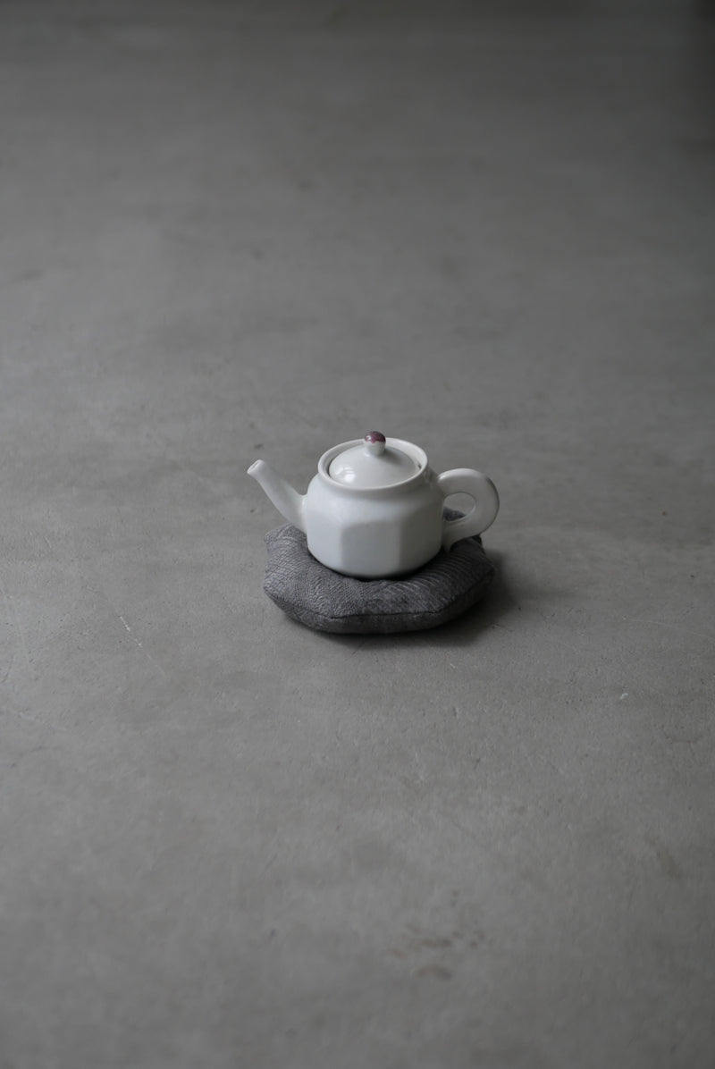 墨染め　ベルギーリネン　八角茶托　　　　　　　　　　　　