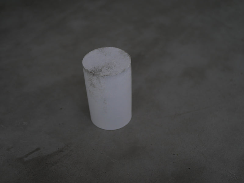 白磁　scrach vase / Takahiro Yahagi