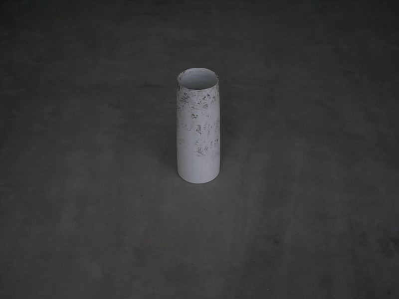 白磁　flow vase / Takahiro Yahagi