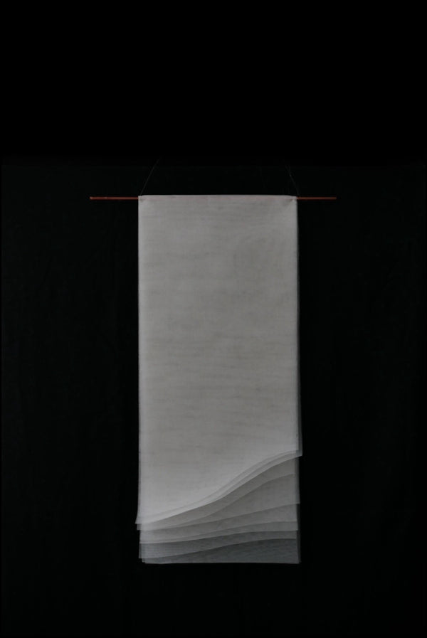 専用 / 布掛け軸　　曲線の重ね　白  中