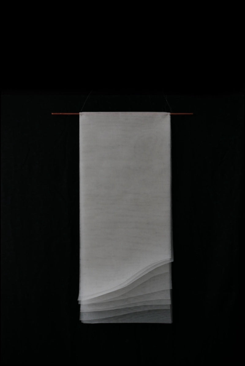 専用 / 布掛け軸　　曲線の重ね　白  中